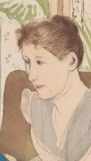 右側の女性の顔