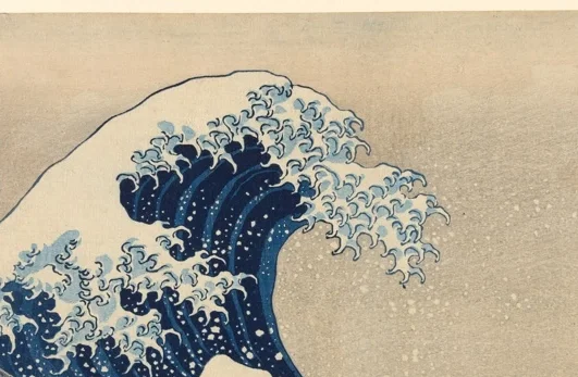 波頭の砕ける飛沫（爪のような形）