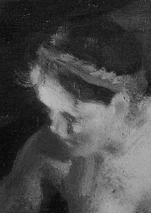 うつむき加減の顔