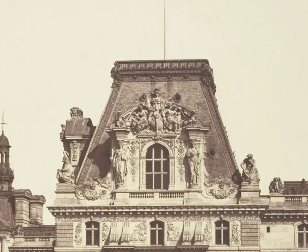 装飾的なマンサード屋根