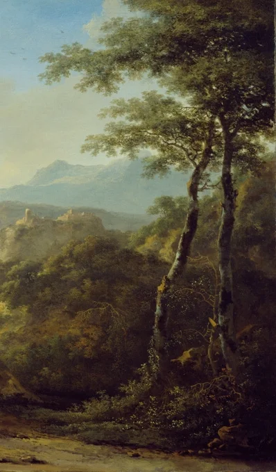 画面を縁取る高い木々