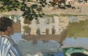 水面に映る建物の影