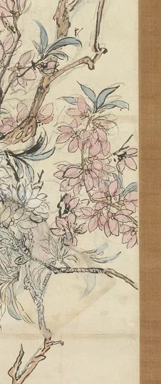 右側の紅桃の房